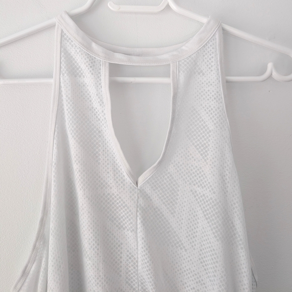 Adidas Women's White Mesh Tank Top In Size M - Picture 3 of 8